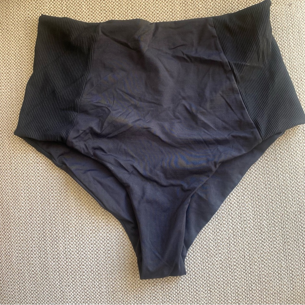 l*space High-Waist Ribbed Black Bikini Bottom